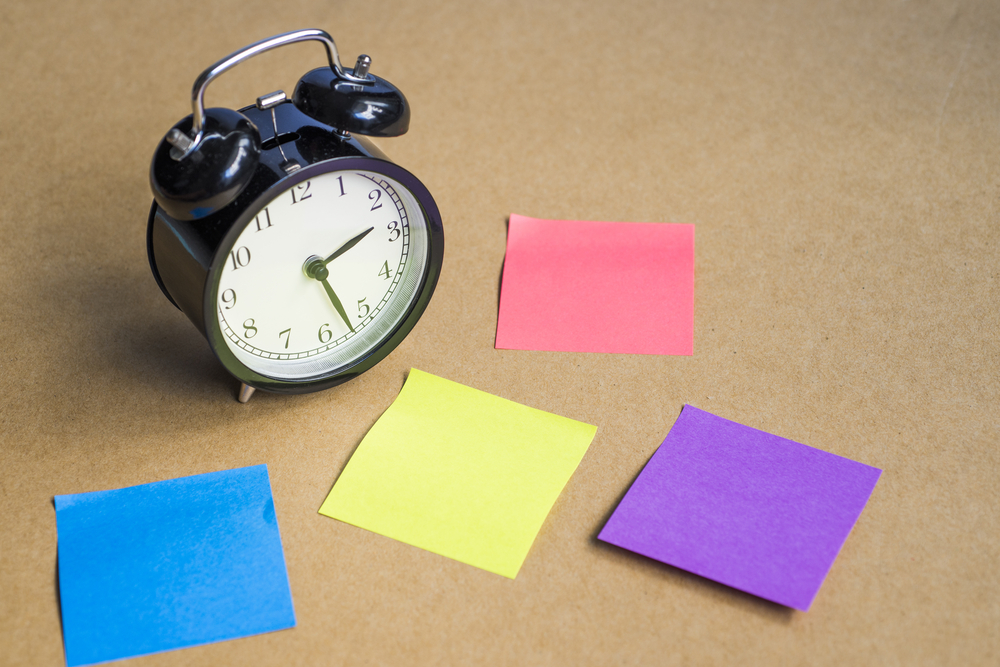 Alarm clock and post it notes